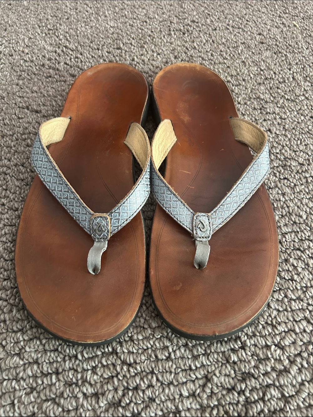 OluKai Leather Flip Flop Sandals with Light Gray Straps